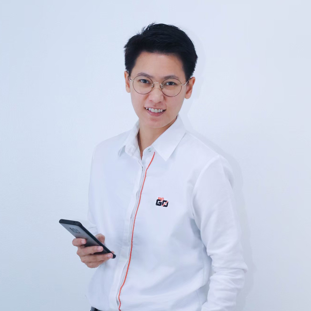 คุณวราเศรษฐ์ พันธุ์หิรัญ